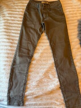 Hybrid & company Olive Green Skinny Jeans never worn size 1